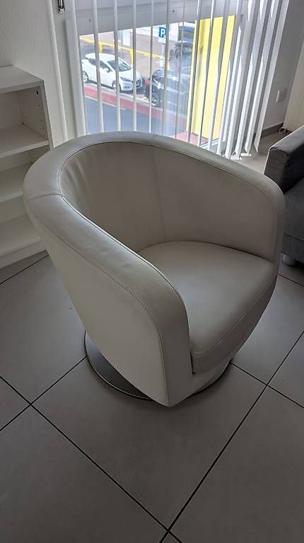 Fauteuils: Leder Sessel weiss – D'occasion à Lommis par dav_cz5v 2