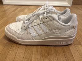 Adidas Forum Low Unisex 37.5 chalk- Like New!!