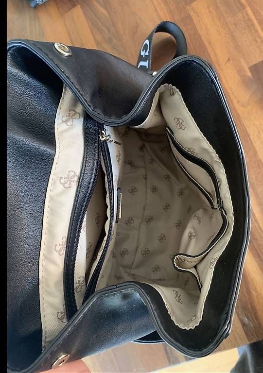 Guess Sacs à dos: Guess Rucksack – D'occasion à Oberburg par alicia12345 3