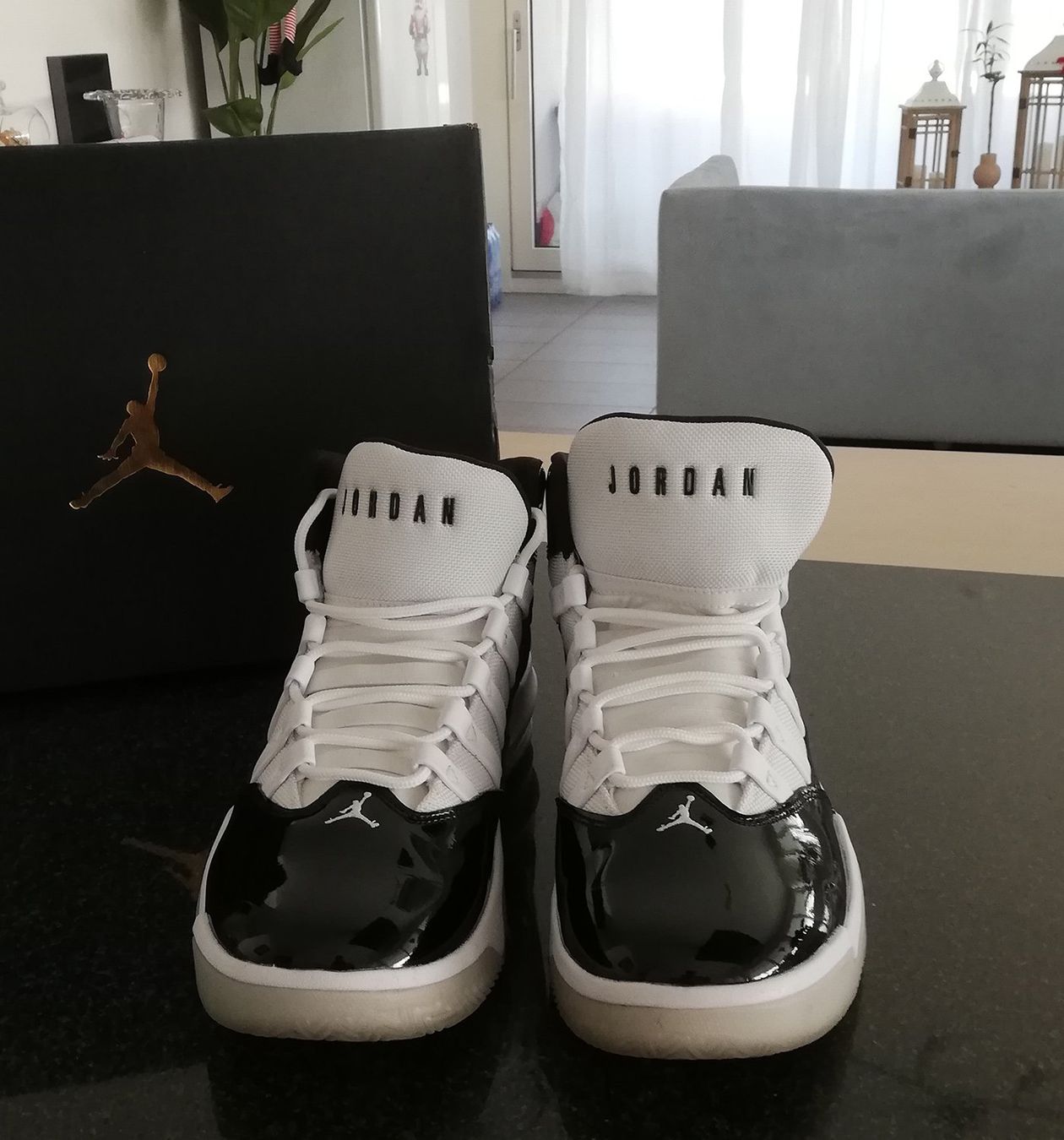Jordan Scarpe da uomo: Air Jordan Max Aura - Black & White Gr. EU45 – Nuovo (secondo la descrizione) da Locarno venduto da Kira712 4