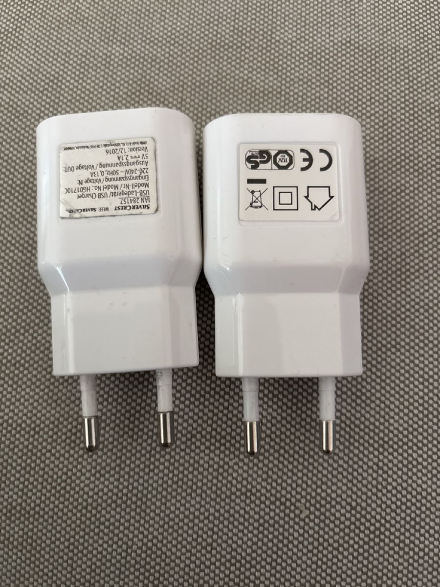 Caricabatterie: 2x USB Ladegerät – Usato da Kirchberg BE venduto da Nachtpflanze 1