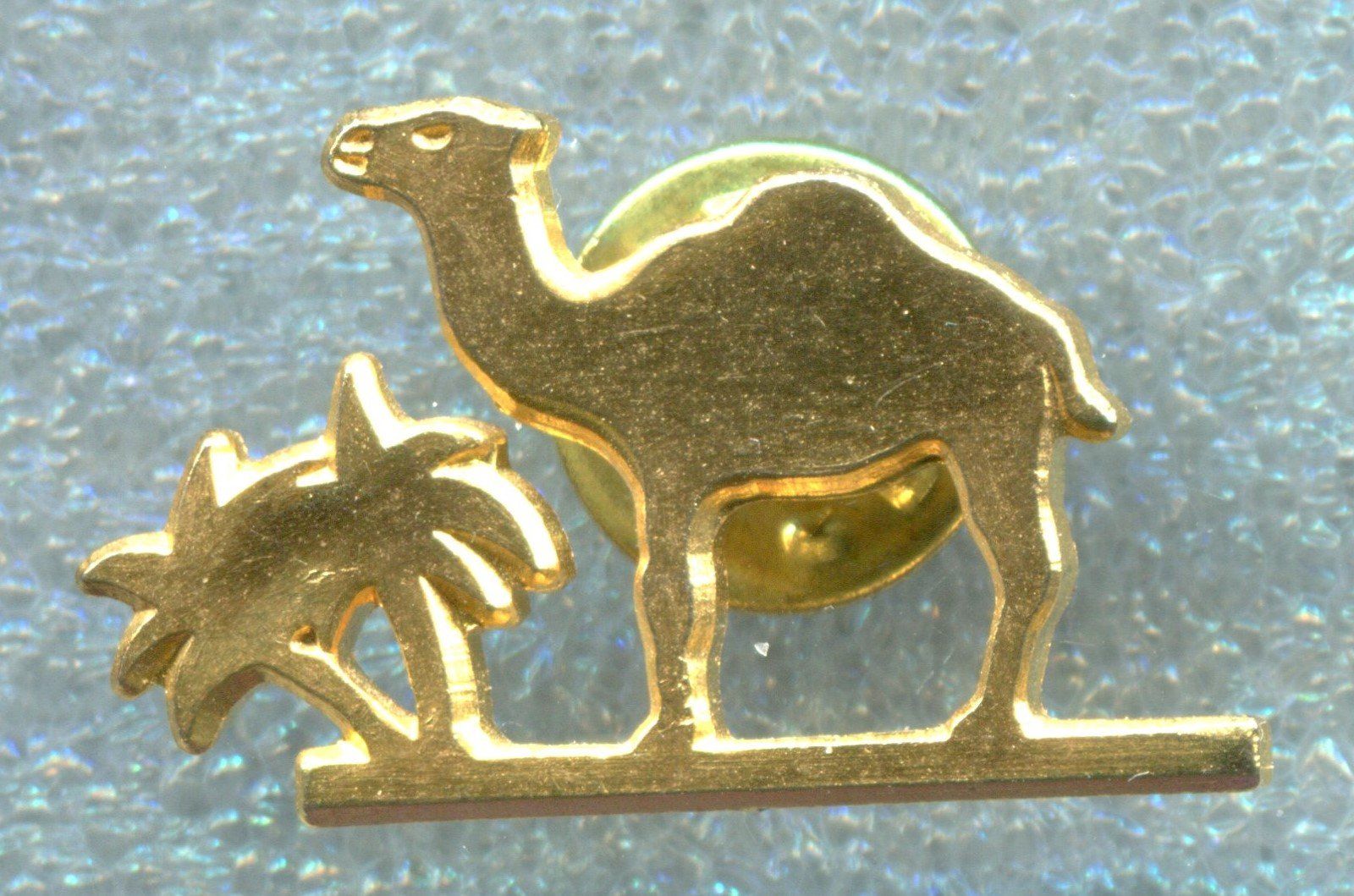 Camel Placchette & Badge: CAMEL   – Usato da Winterthur venduto da Sammleroase