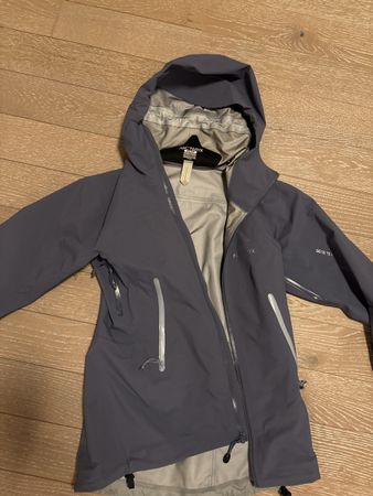 Arc'teryx Zeta AR Jacket Women's XS - Great Condition!
