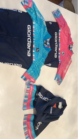 Giordana Radtrikots & Hose Grösse Small