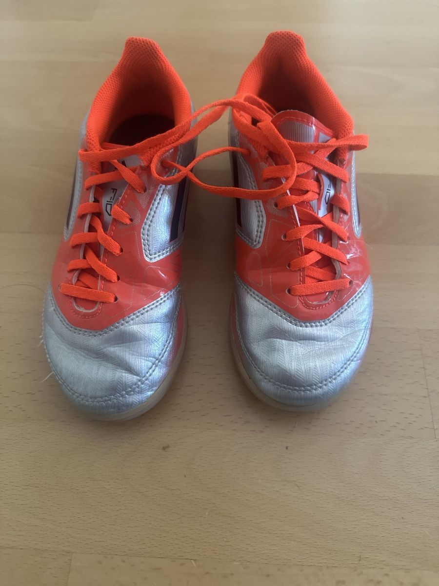 Scarpe per ragazzi: Fussball Hallenschuhe Adidas – Nuovo (secondo la descrizione) da St. Gallen venduto da SaryK