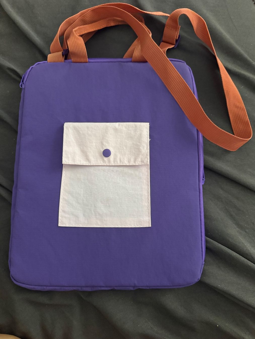Covers & Borse: Laptop case with shoulder & hand straps – Usato da Zürich venduto da kri_zhv2