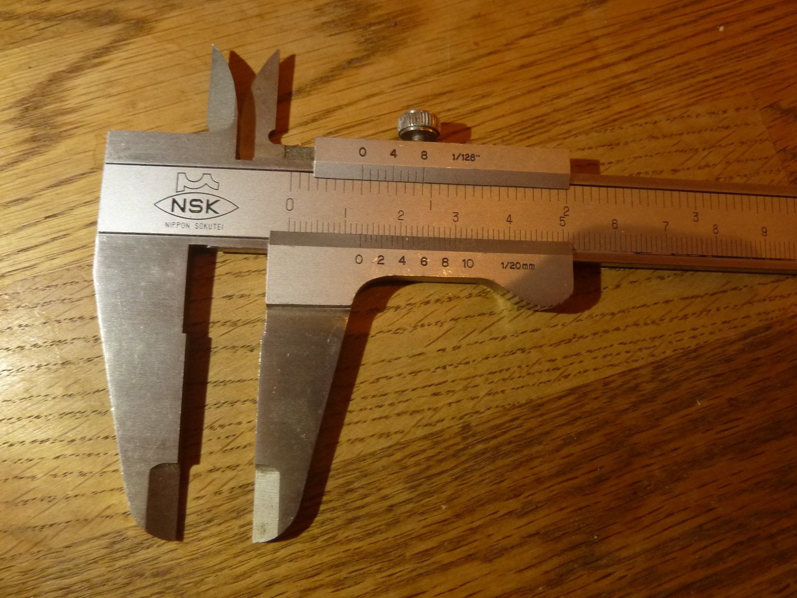 Misurare: Messschieber gross bis 22cm messbar mit Tiefenmesser – Usato da Hochfelden venduto da swissice 2