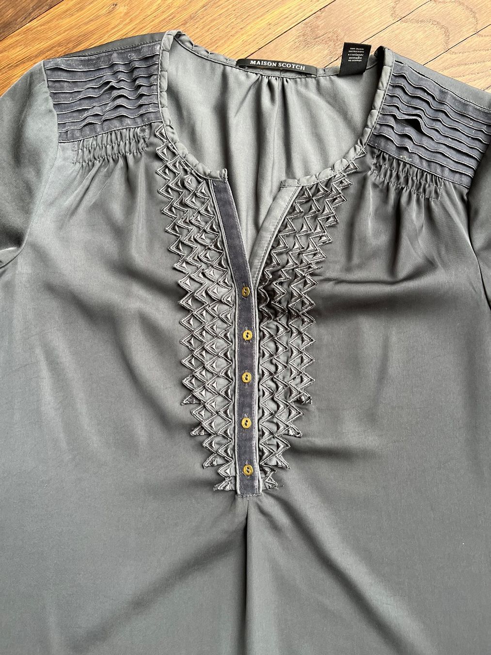 Maison Scotch Blusen: Bluse Maison Scotch, Gr. S/M – Gebraucht aus Affoltern am Albis von Blackrhythm 2