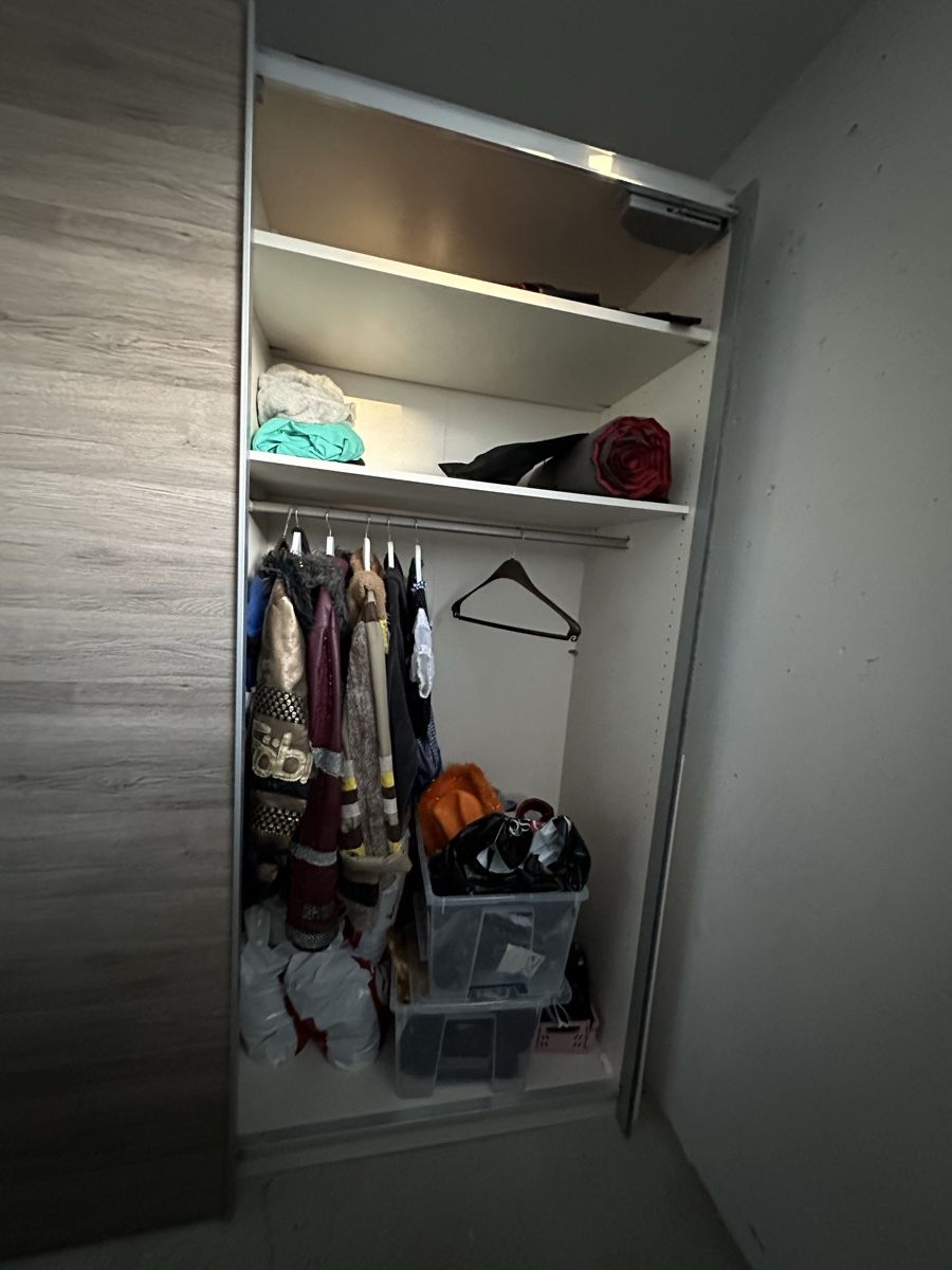 Schränke: Grosser Schrank – Gebraucht aus Abtwil AG von Kaachiing 2