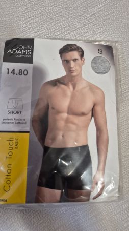 *** NEU Short  Grau in S *** Briefpost
