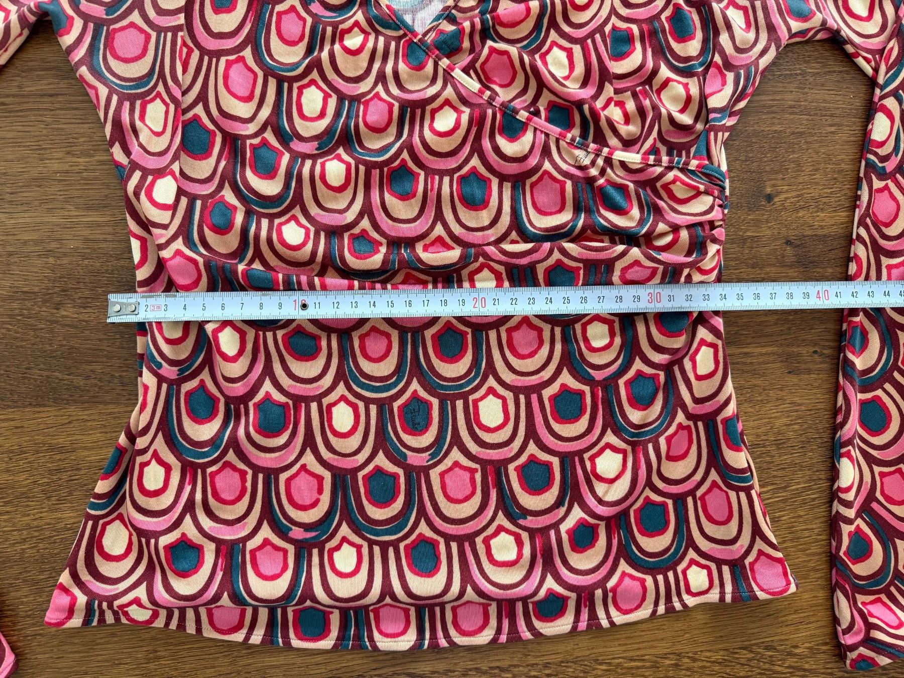 Emilio Pucci Blusen: EMILIO PUCCI ikonisches Top mit Wickeloptik 36/38 – Gebraucht aus Rudolfstetten von Bar_wk82 4