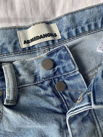 NEUE Mom-Jeans von Armedangels 28/34