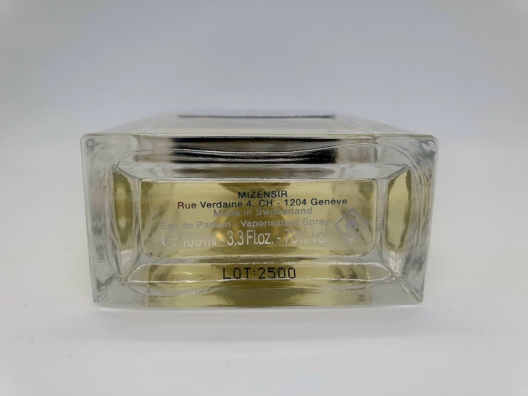 Profumi & Eau de Toilette: 2 ml MIZENSIR PERFECT OUD ABFÜLLUNG – Nuovo (secondo la descrizione) da St. Gallen venduto da CaliSunshine 1