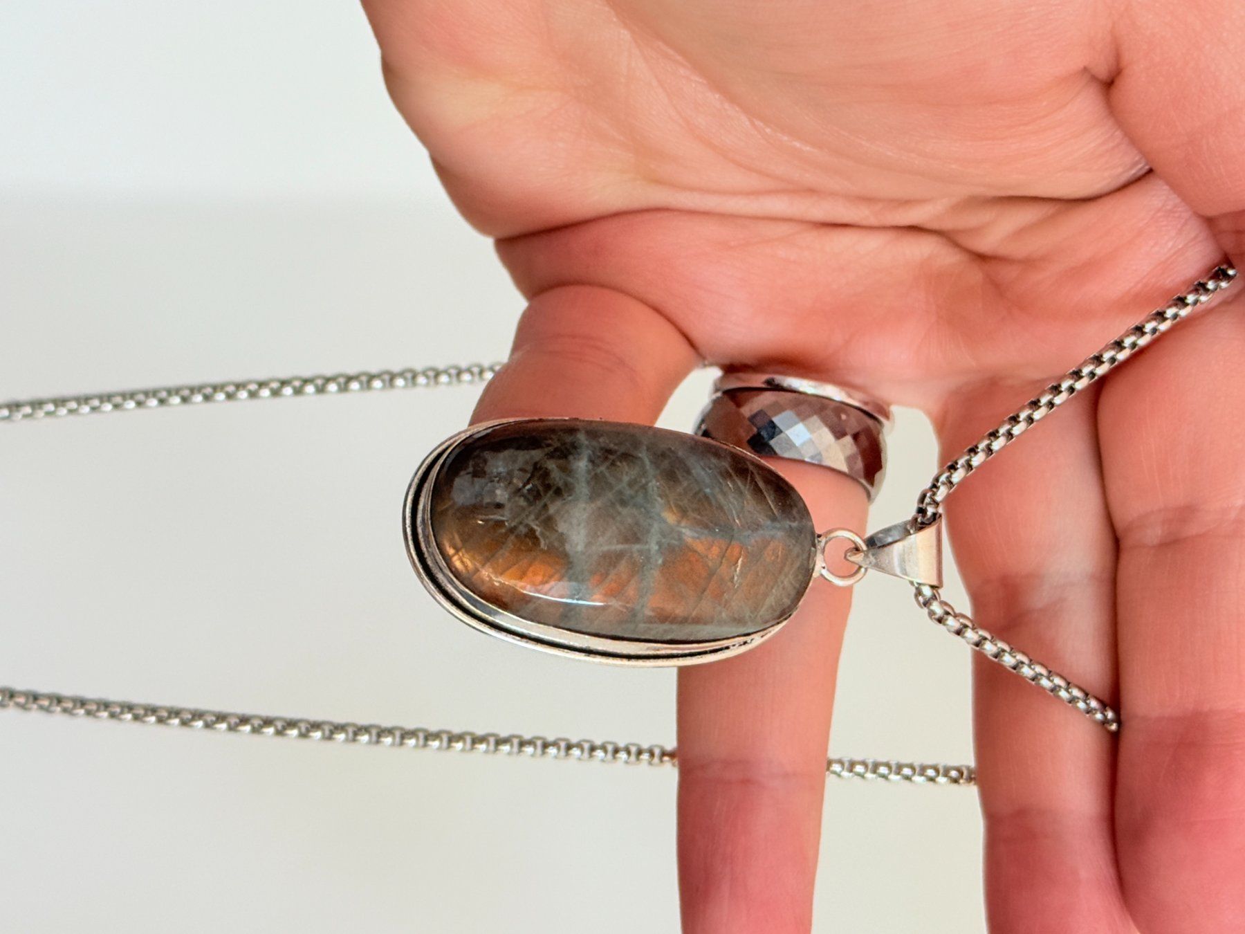 Catenine: Collier labradorite - Élégance discrète ✨ – Nuovo e nell'imballaggio originale da Genève venduto da AWWA 5