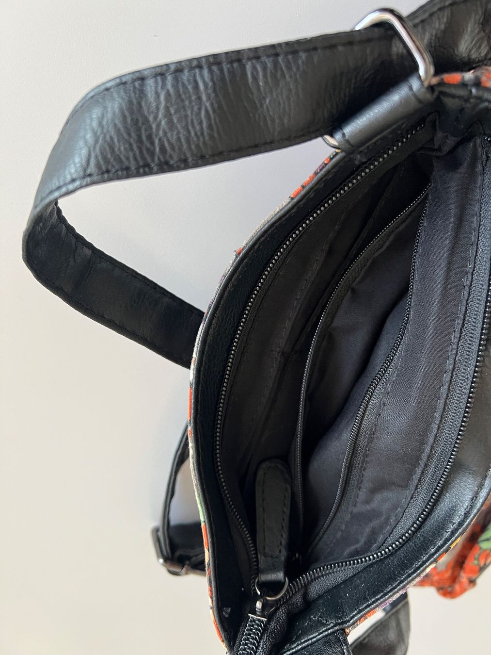 Borse & Zaini: IXXO Umhängetasche Textil klein - Blumenprint – Usato da Büetigen venduto da Jabo 7