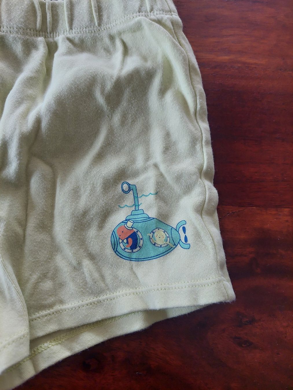 C&A Pantaloni: C&A Shorts Gelb U-Boot  Grösse 98 – Usato da Beckenried venduto da Havacola 2