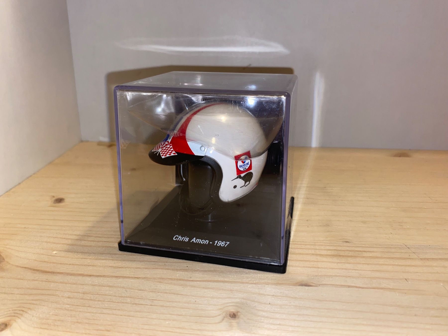 Ferrari Modellini d'auto: Ferrari Helm 1/5 Chris Amon 1967 – Nuovo (secondo la descrizione) da Wohlen AG venduto da PrivatSammlung 1