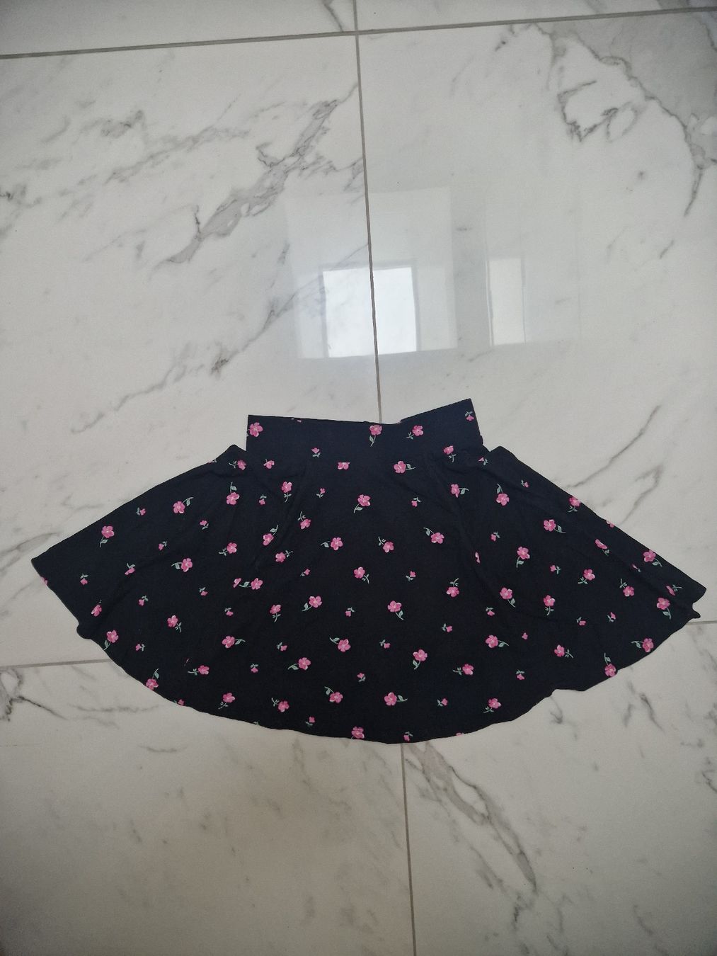 C&A Vestiti & Gonne: Clockhouse Basics Kleid, Gr. XS, Blumenmuster, Sommer – Usato da Zürich venduto da ZsuzsannaF 2