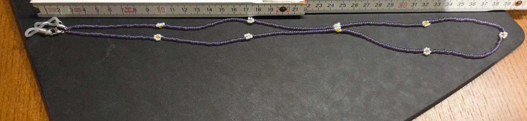 Ketten: Lila Brillenkette mit Blümchen – Gebraucht aus Zürich von wile_coyote 3