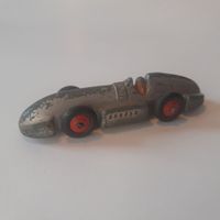 Dinky Toys Ferrari Rennwagen – Made in England  ca.1953–1956
