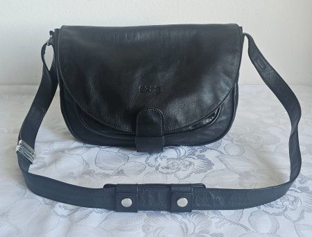 **BREE *** Umhängetasche Leder