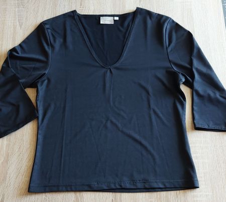 Schwarzes Shirt mit V-Ausschnitt, Grösse 38, Top Zustand
