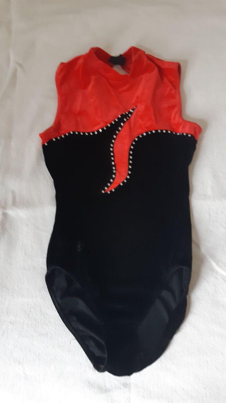 Scarpe, pantaloni & magliette da ginnastica: Turnbody ärmellos – Usato da Liebefeld venduto da Shemesh5