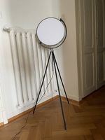 Lampadaire design LED sur trépied