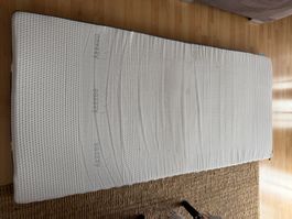Eazzzy Matratze Hard grau mit Bettanzug  90x200, gebraucht