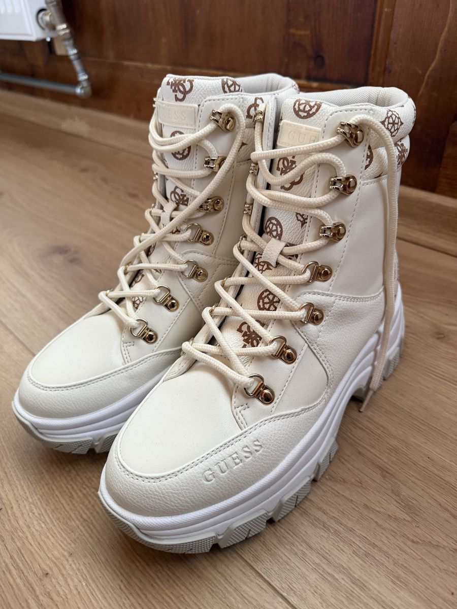 Guess Chaussures femmes: GUESS bottes de neige t39 – Neuf (Voir description) à La Sagne VD par jeliquidetout 1