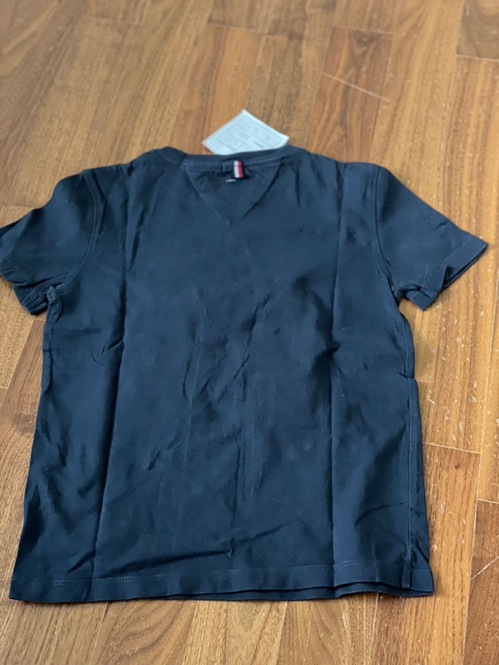Tommy Hilfiger Blusen, T-Shirts & Tops: Tommy Hilfiger T-Shirt Grösse 140 – Gebraucht aus Neuenkirch von balani 1