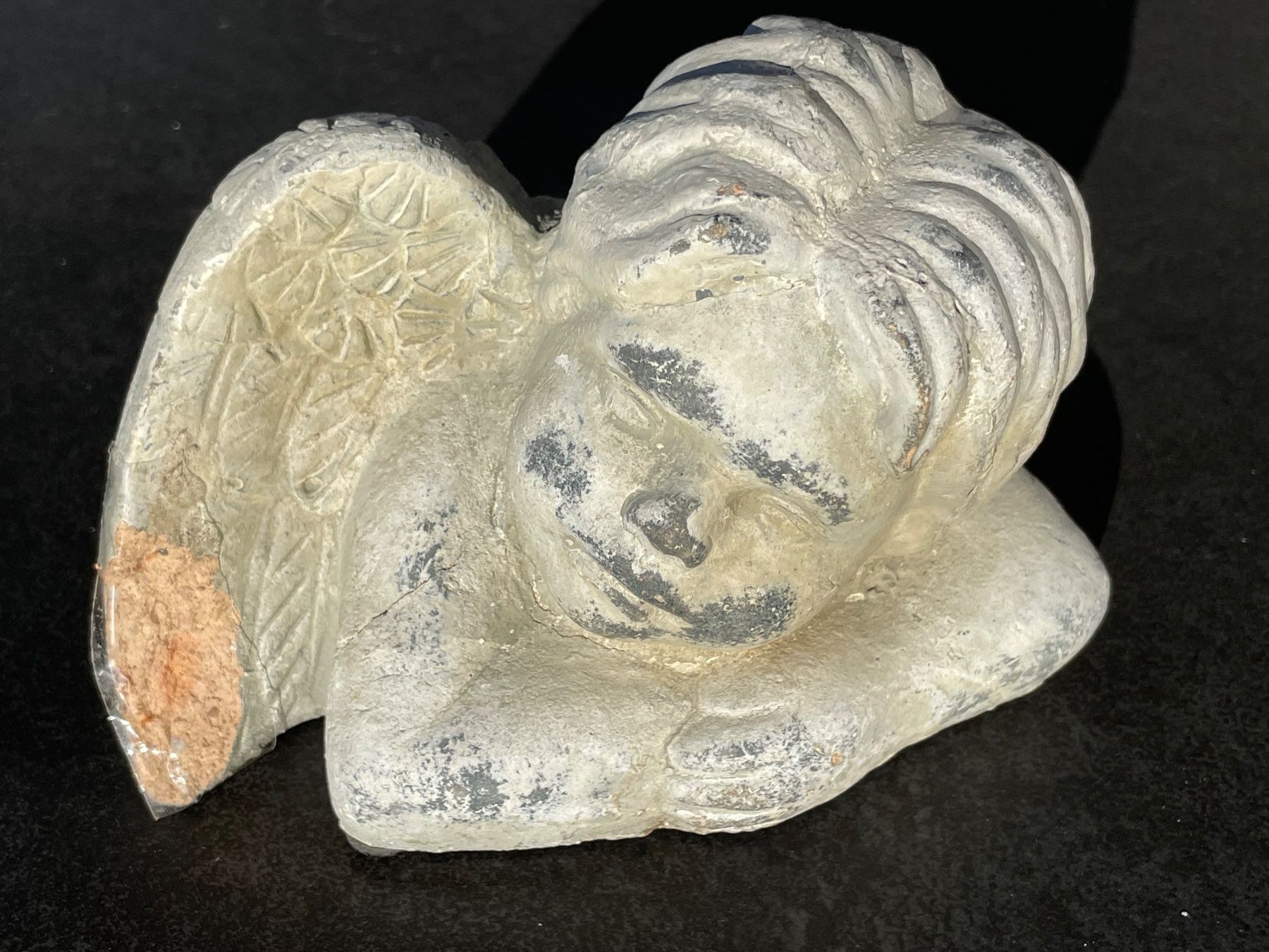 Statuette: Engel aus Stein Grabschmuck Deko – Usato da Klingnau venduto da Quasimondo 1