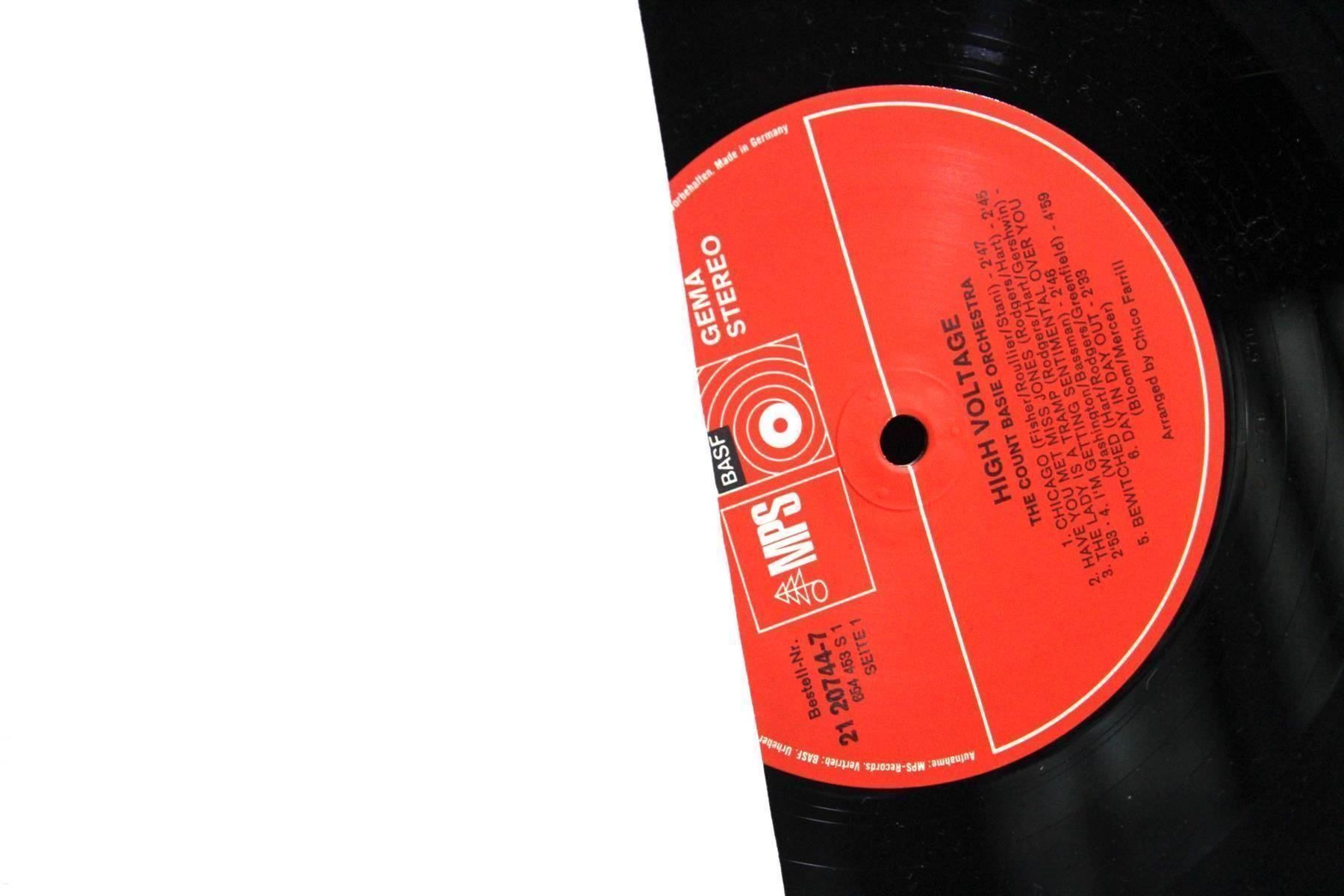 Dischi in vinile: THE COUNT BASIE ORCHESTRA: High Voltag – Usato da Bern venduto da kultiges 7