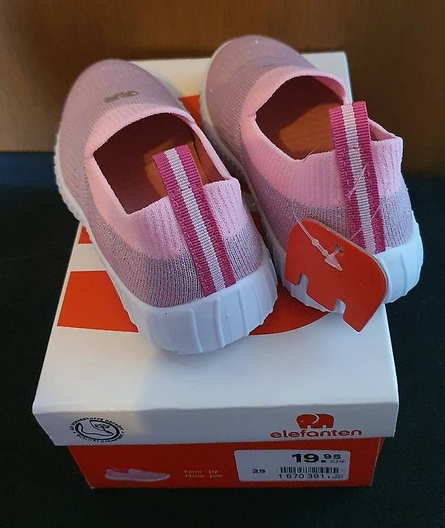 Elefanten Scarpe per ragazze: Turnschuhe/Hausschuhe Elefanten NEU – Nuovo e nell'imballaggio originale da Hellsau venduto da Stina1978