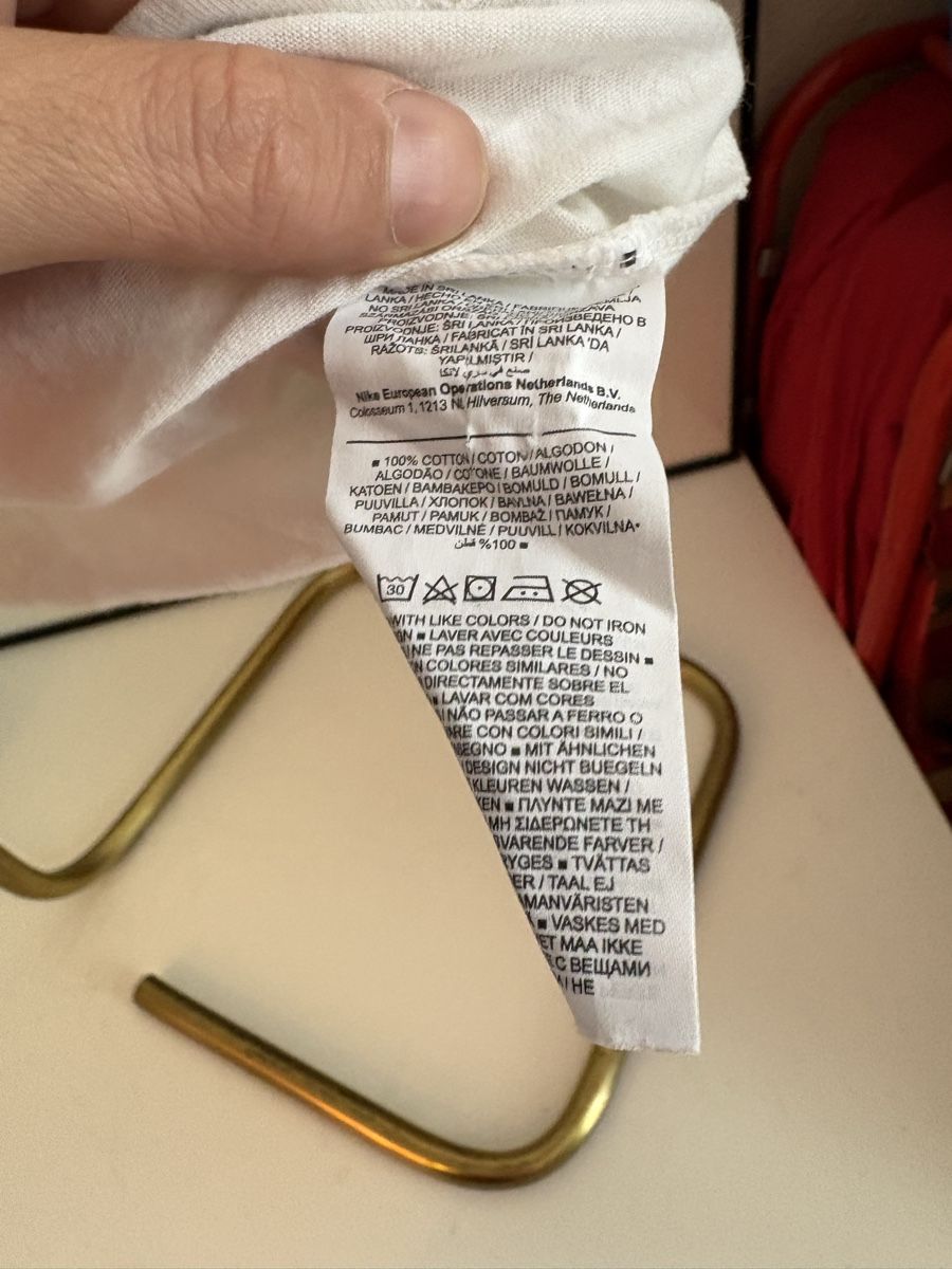 Nike T-shirt: T-shirt Nike, Size S – Usato da Neuchâtel venduto da sharposneaks 3
