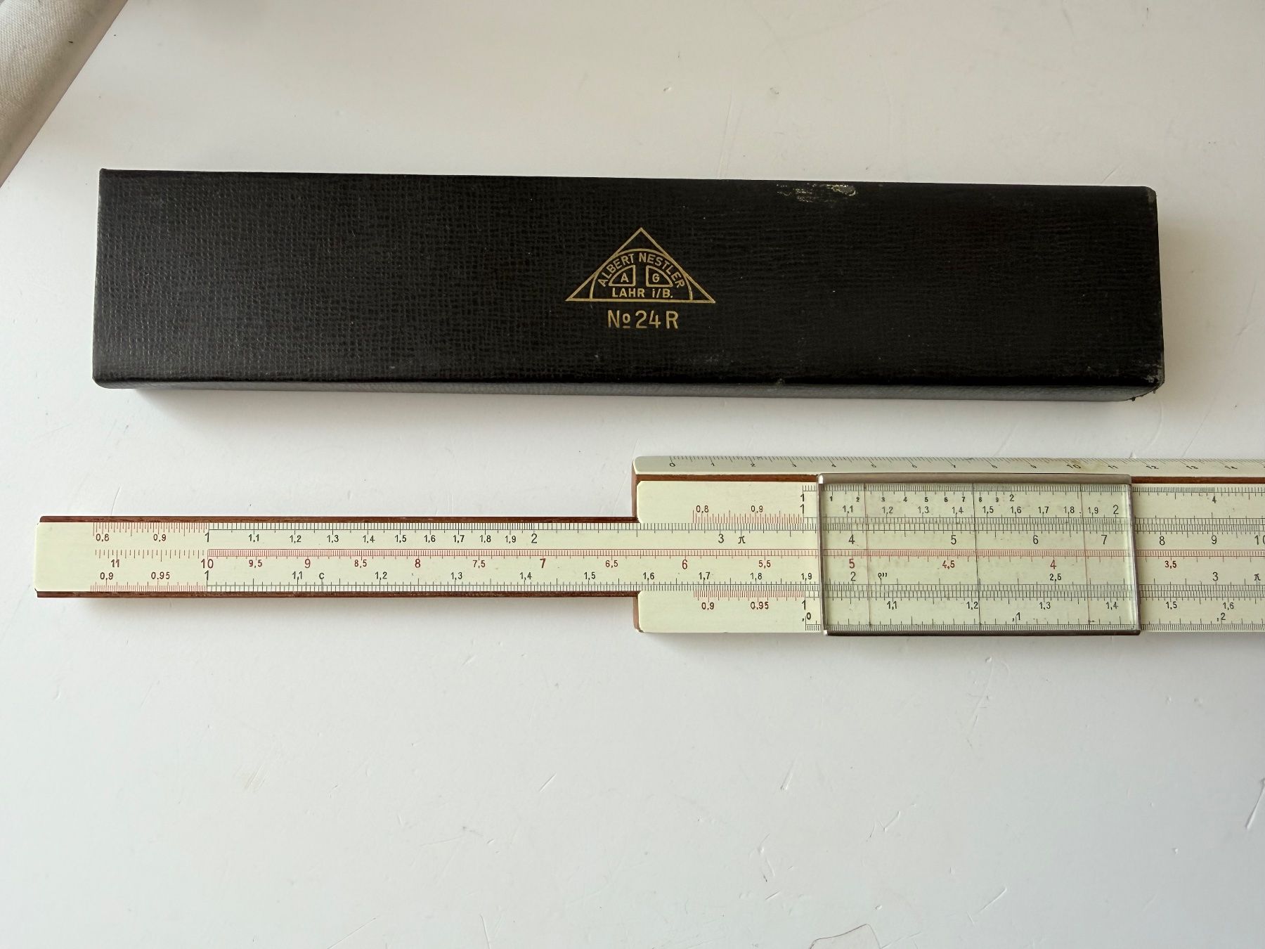 Calculatrices: Rechenschieber logarithmisch von Albert Nestler AG – D'occasion à Zwingen par moje1 4