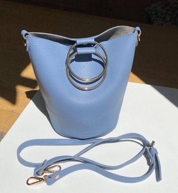 Sacs femmes: NEU SPRINGFIELD Tasche Handtasche blau – Neuf (Voir description) à Fislisbach par KolibriSecondhand 2