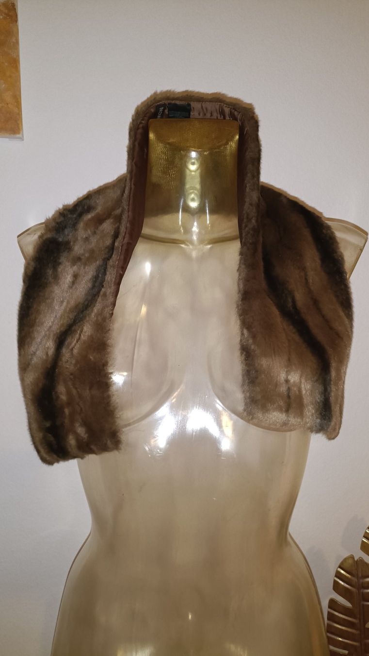 Foulards & écharpes: Massimo Dutti Accessoire – D'occasion à Dübendorf par Me_sa