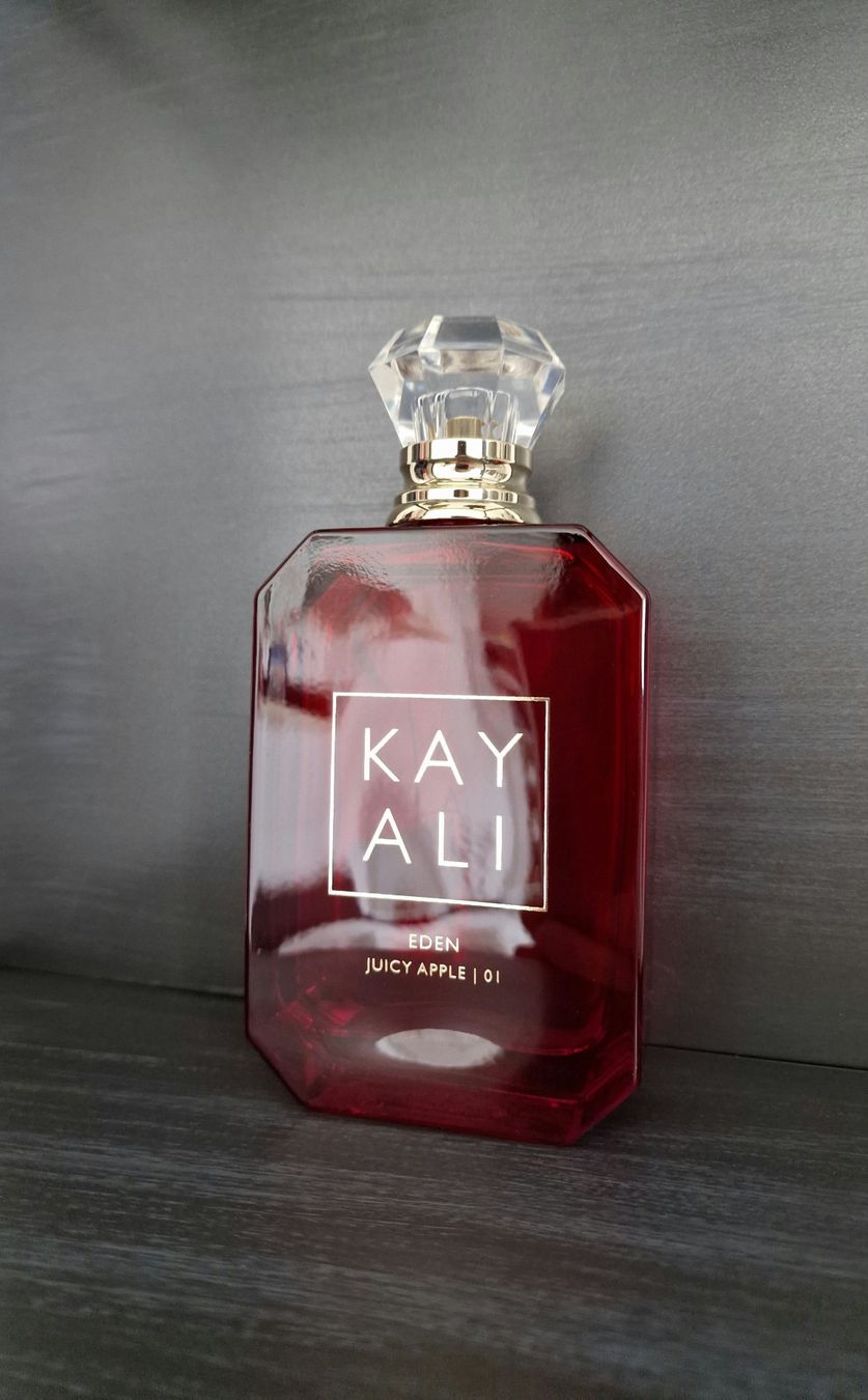 Kayali Parfums & Eau de Toilette: Kayali: Eden Juicy Apple Abfüllung (1.5ml, 2ml oder 5ml) – Neuf (Voir description) à Root par FragranceEla 7