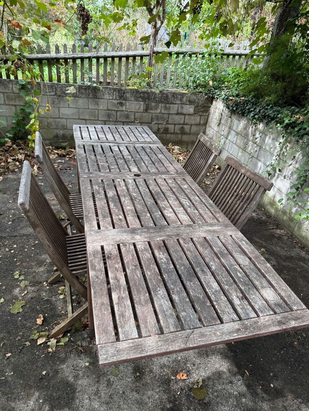 Tischset: Gartentisch mitsamt Stühlen – Gebraucht aus Niederglatt ZH von lia_h5wh