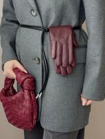 paire de gants en cuir et soie intérieur taille 7 femme