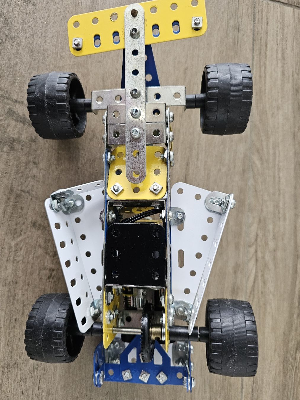 Meccano Kit di costruzioni: Metalbauauto Meccano 4630 mit Motor – Usato da Neukirch (Egnach) venduto da Bonita6 5