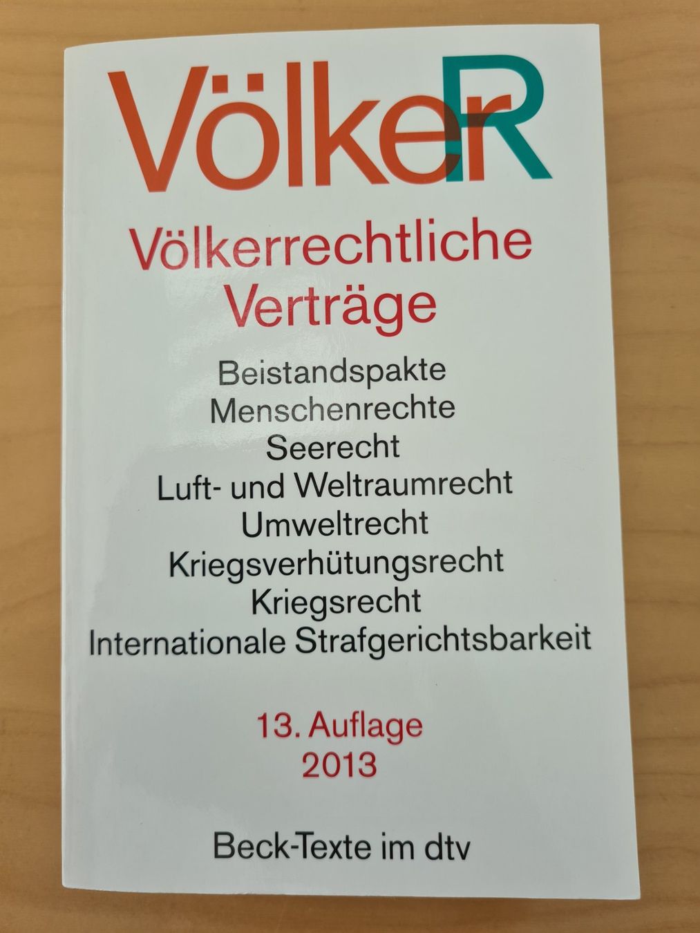 Libri: Völkerrechtliche Verträge – Usato da Oberwil BL venduto da Spieltopia