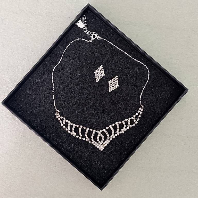 Catenine: Schmuckset Kette & Ohrringe – Usato da Berikon venduto da nao_5qbr