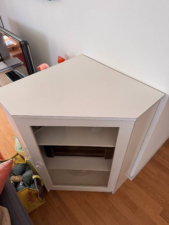 Commodes: Eckmöbel – D'occasion à Zürich par jzw_xzt5 1