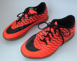 Chaussures de football Nike  t. 36.5