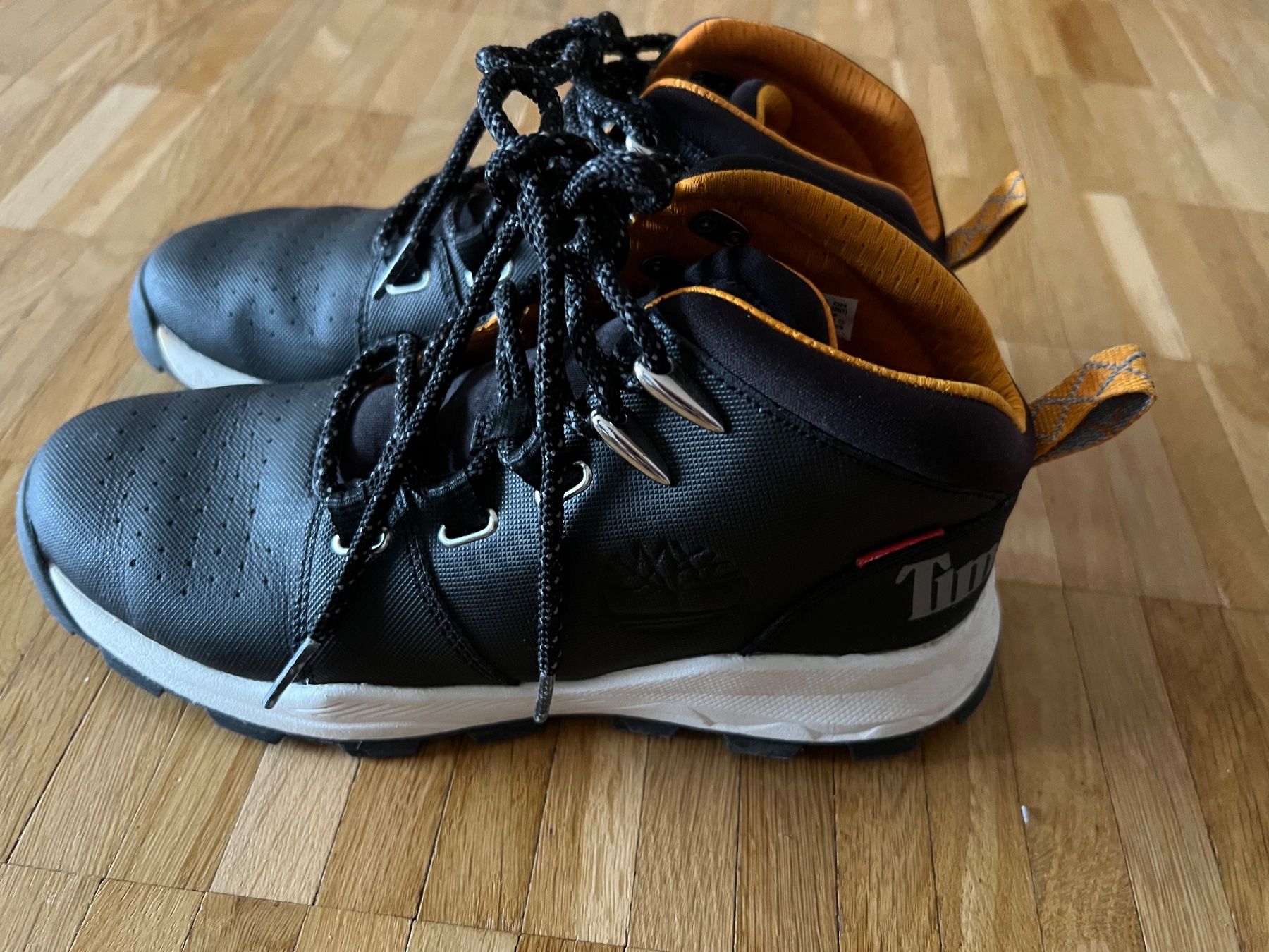 Timberland Scarpe da donna: Boots Timberland 37 – Usato da Neuhaus SG venduto da bernike 1