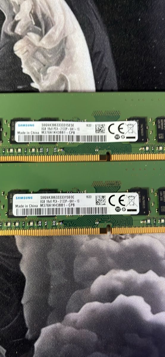 Componenti elettronici: 32 Gb DDR4 RAM 2133 MT/s – Usato da Degersheim venduto da felen67 1