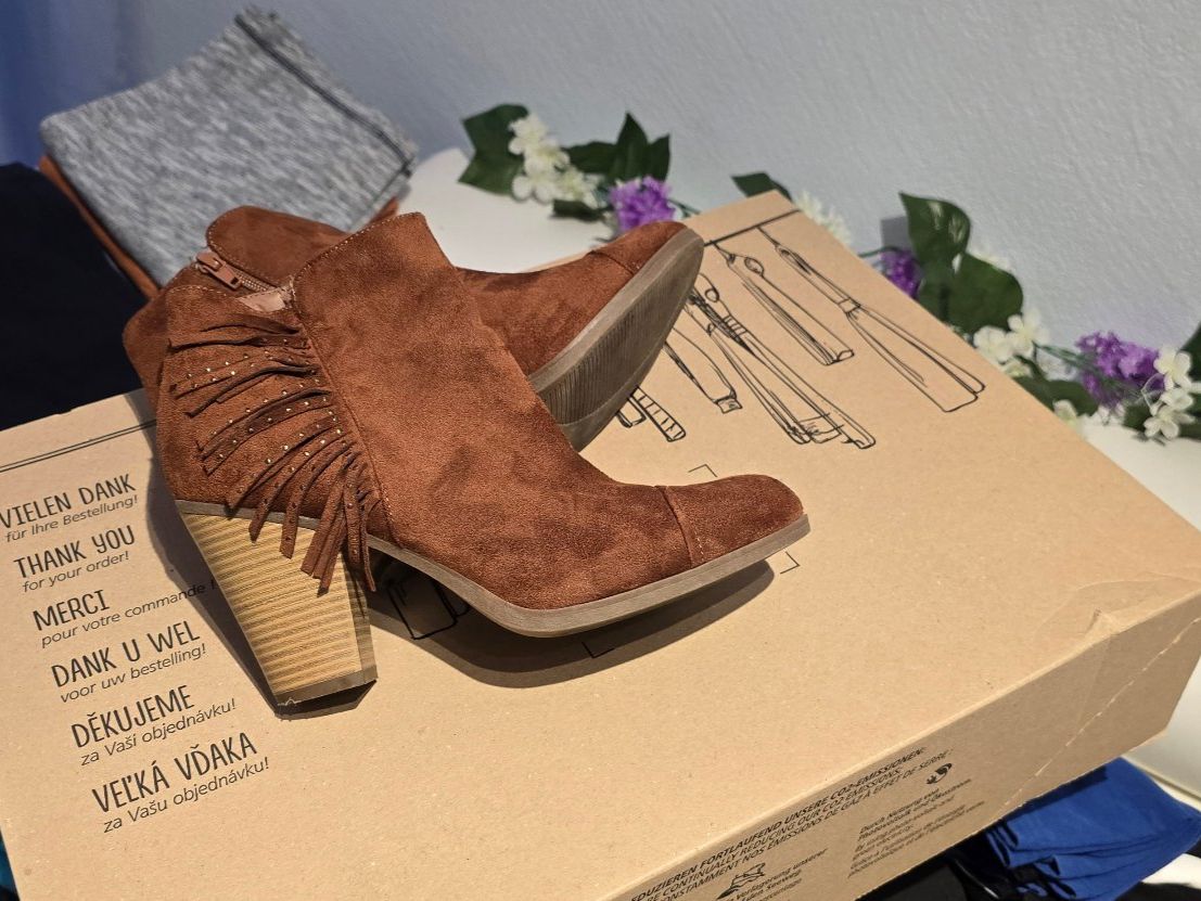Scarpe da donna: Stiefelette Damen Grösse 39 – Usato da Chur venduto da Mikymiki 6