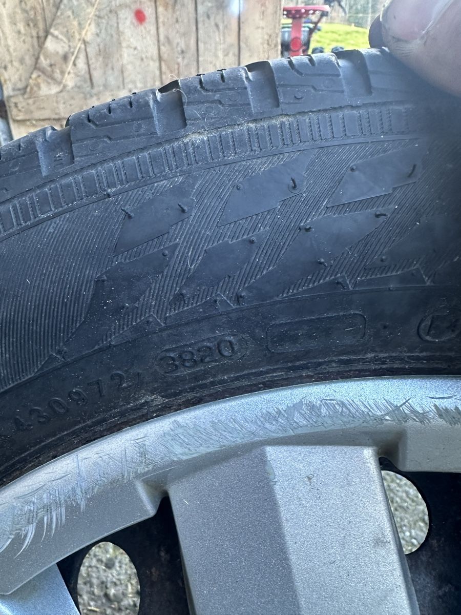 Pneumatici & Ruote complete: Reifen mit Felge von einem Renault Modus – Usato da Pohlern venduto da lev_25gk 2